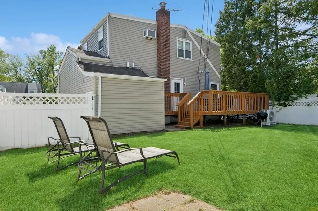 37 Remson Street Valley Stream NY 11580