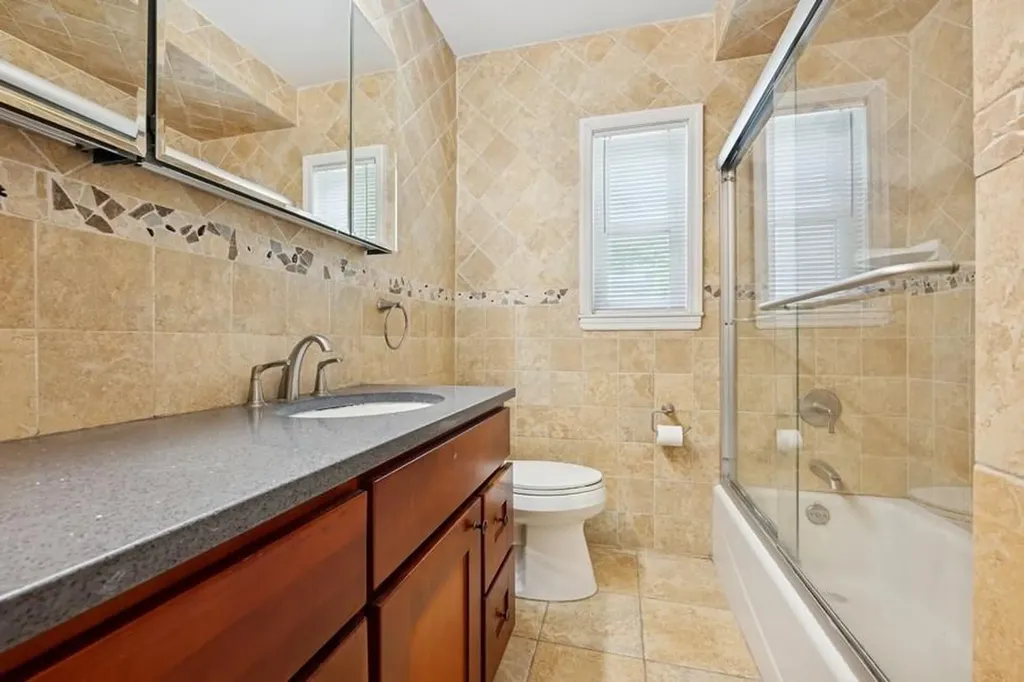 37 Remson Street Valley Stream NY 11580