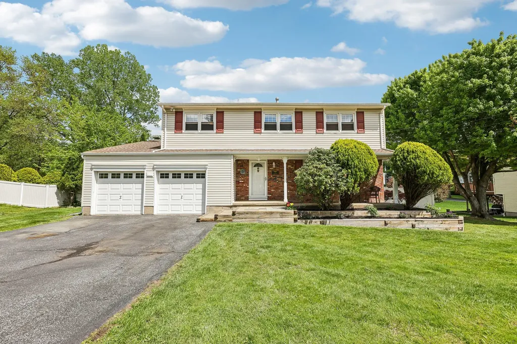 11 Howard Avenue Tappan NY 10983