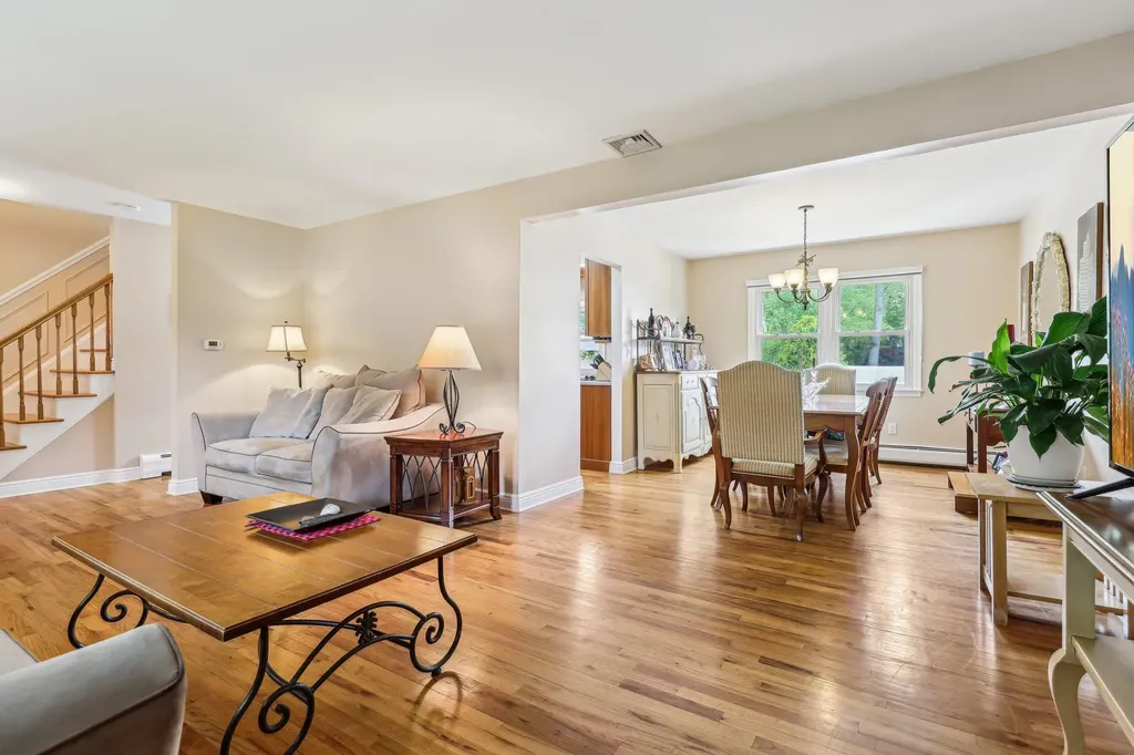11 Howard Avenue Tappan NY 10983