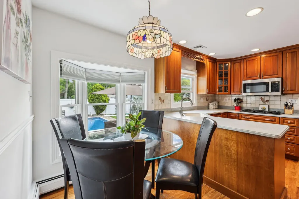 11 Howard Avenue Tappan NY 10983