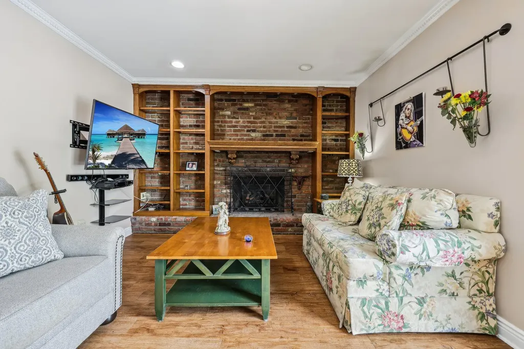11 Howard Avenue Tappan NY 10983