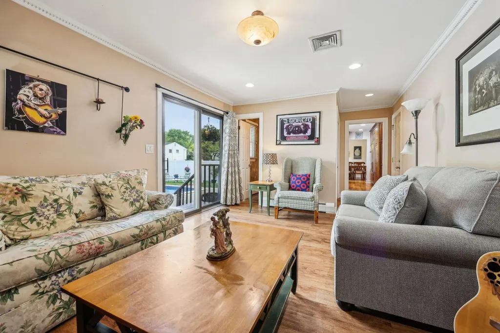 11 Howard Avenue Tappan NY 10983