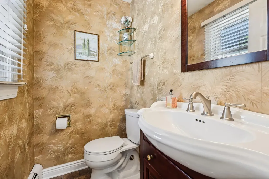 11 Howard Avenue Tappan NY 10983