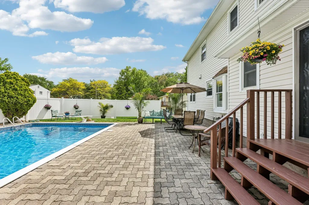 11 Howard Avenue Tappan NY 10983