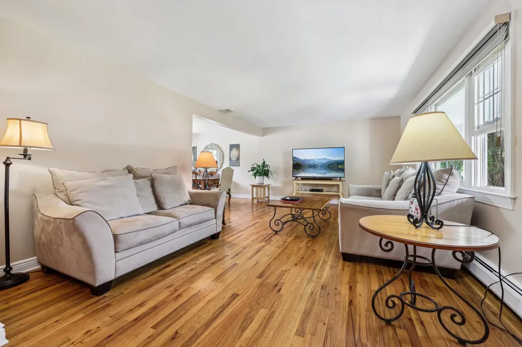 11 Howard Avenue Tappan NY 10983