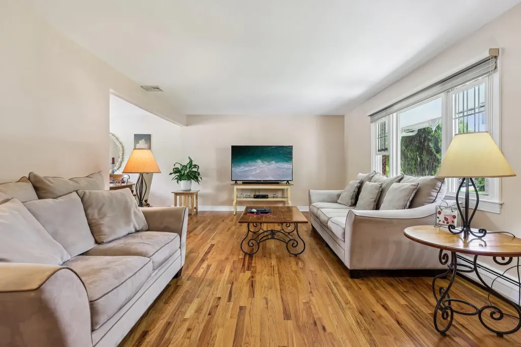 11 Howard Avenue Tappan NY 10983