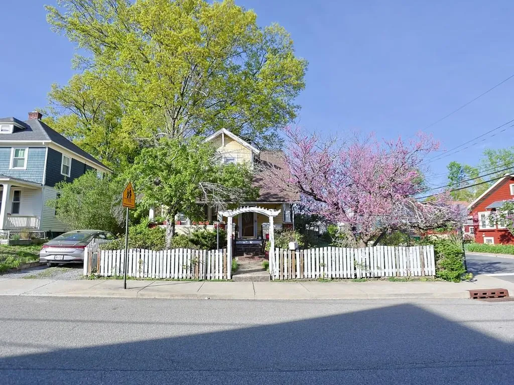 28 Oak Street Beacon NY 12508