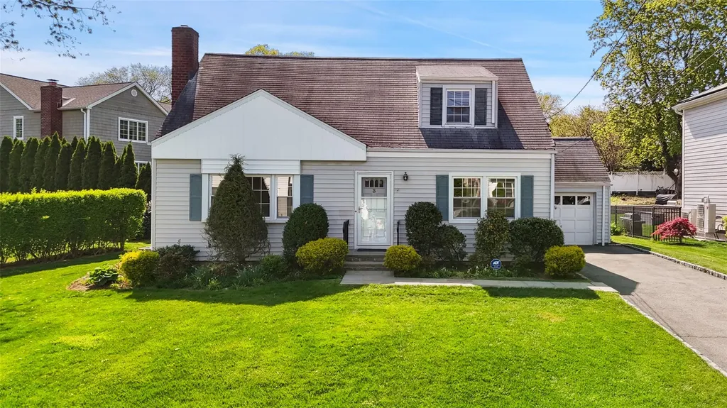 3 Hanfling Road Eastchester NY 10583