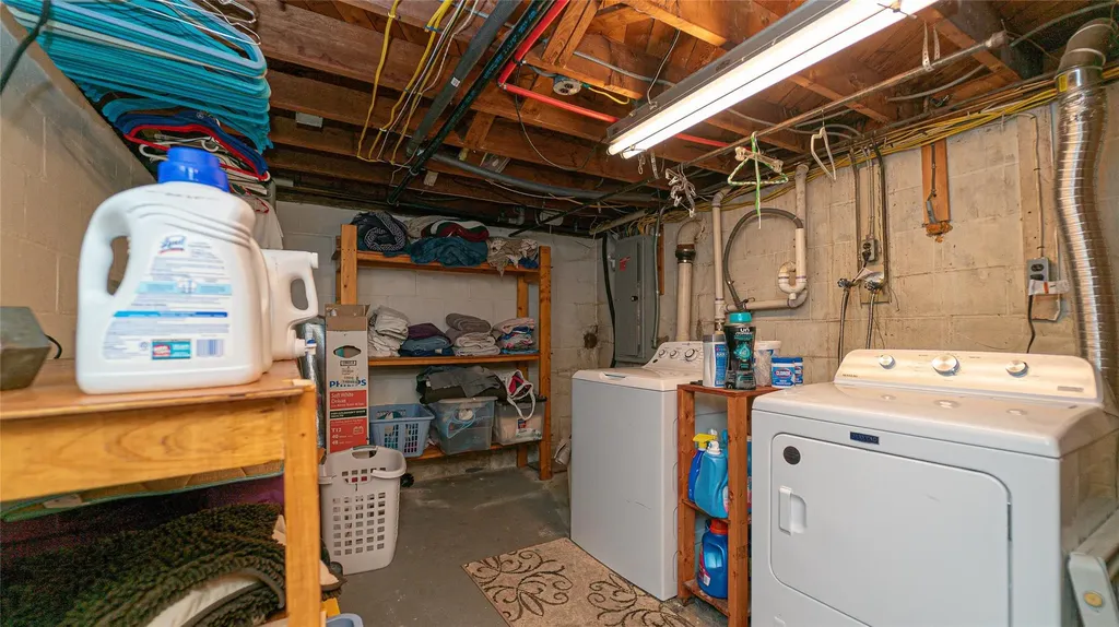 218 12th Avenue West Babylon NY 11704