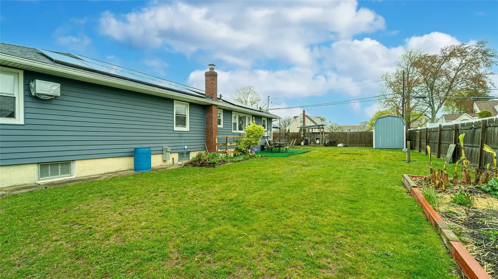 218 12th Avenue West Babylon NY 11704