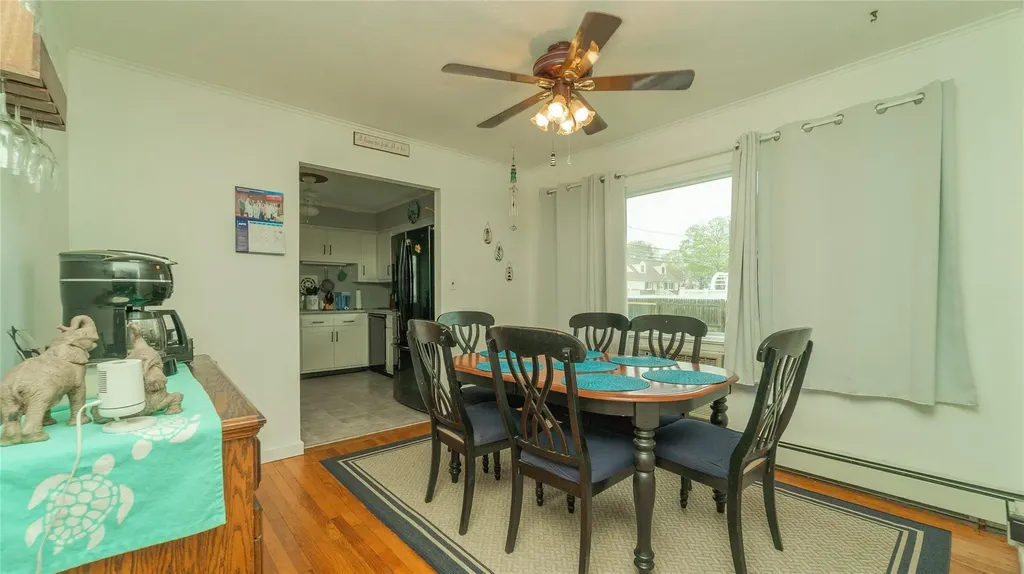 218 12th Avenue West Babylon NY 11704