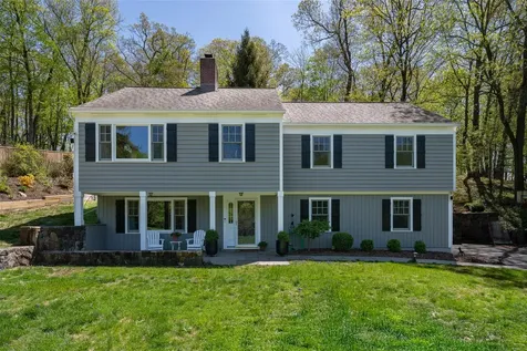 35 Cliffside Lane Bedford Corners NY 10549