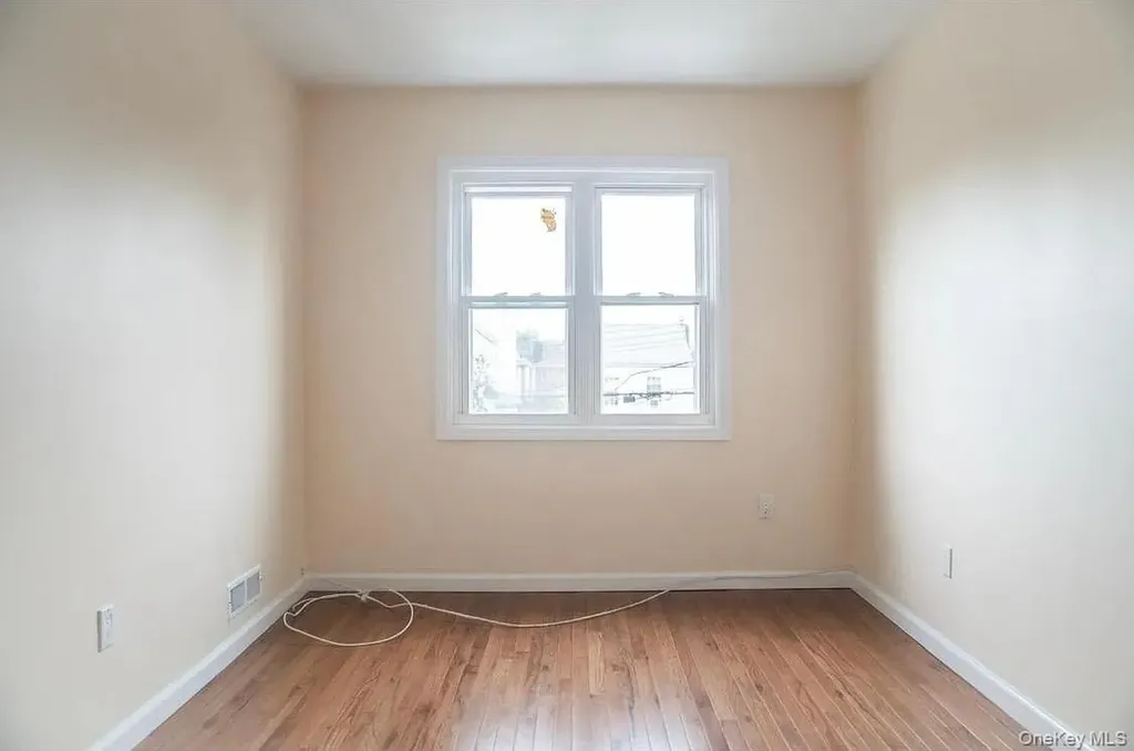 2723 Colden Avenue Bronx NY 10469