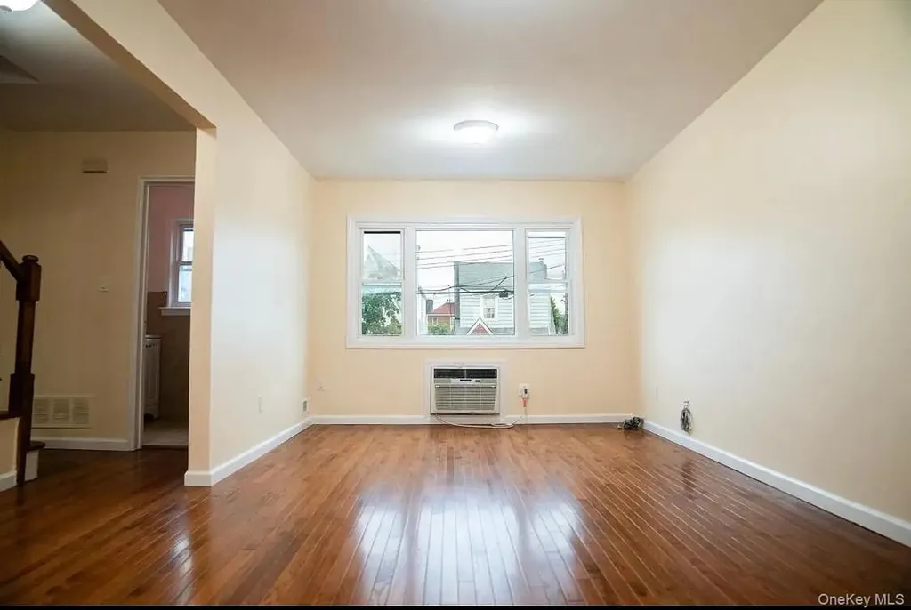 2723 Colden Avenue Bronx NY 10469
