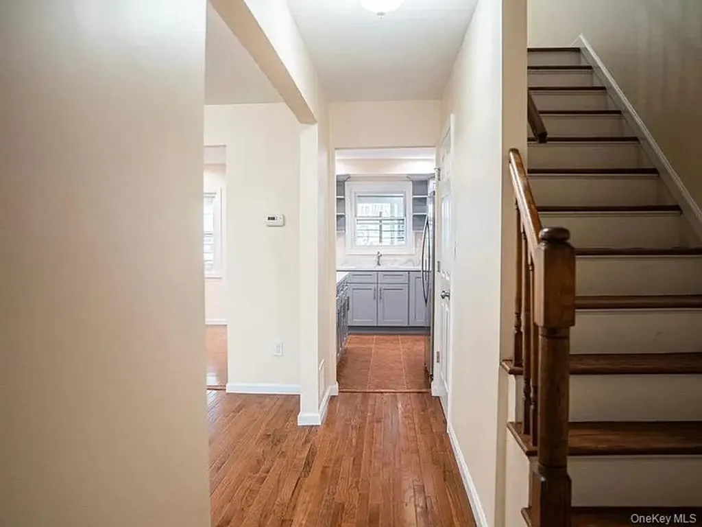 2723 Colden Avenue Bronx NY 10469