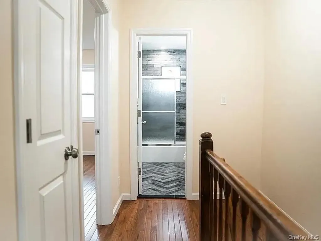 2723 Colden Avenue Bronx NY 10469