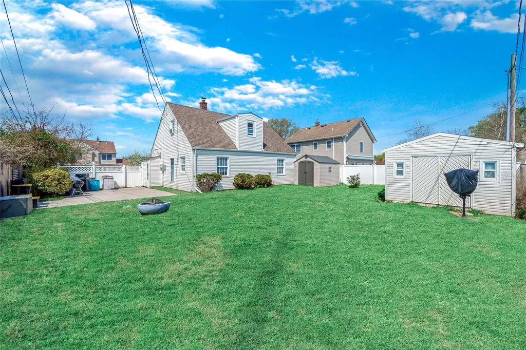 30 Harrow Lane Levittown NY 11756