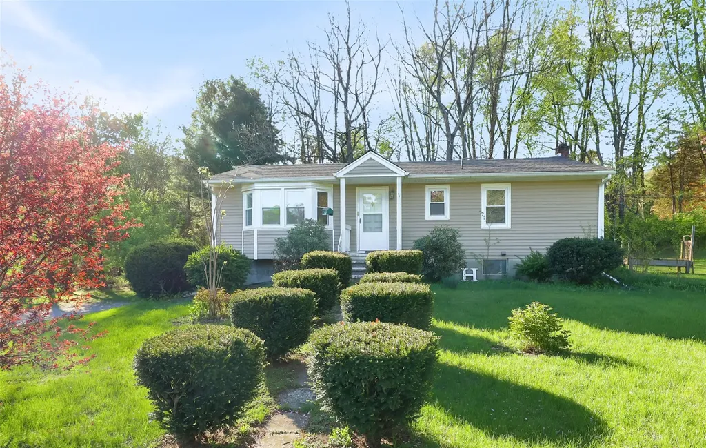 15 Spencer Drive Red Hook NY 12571