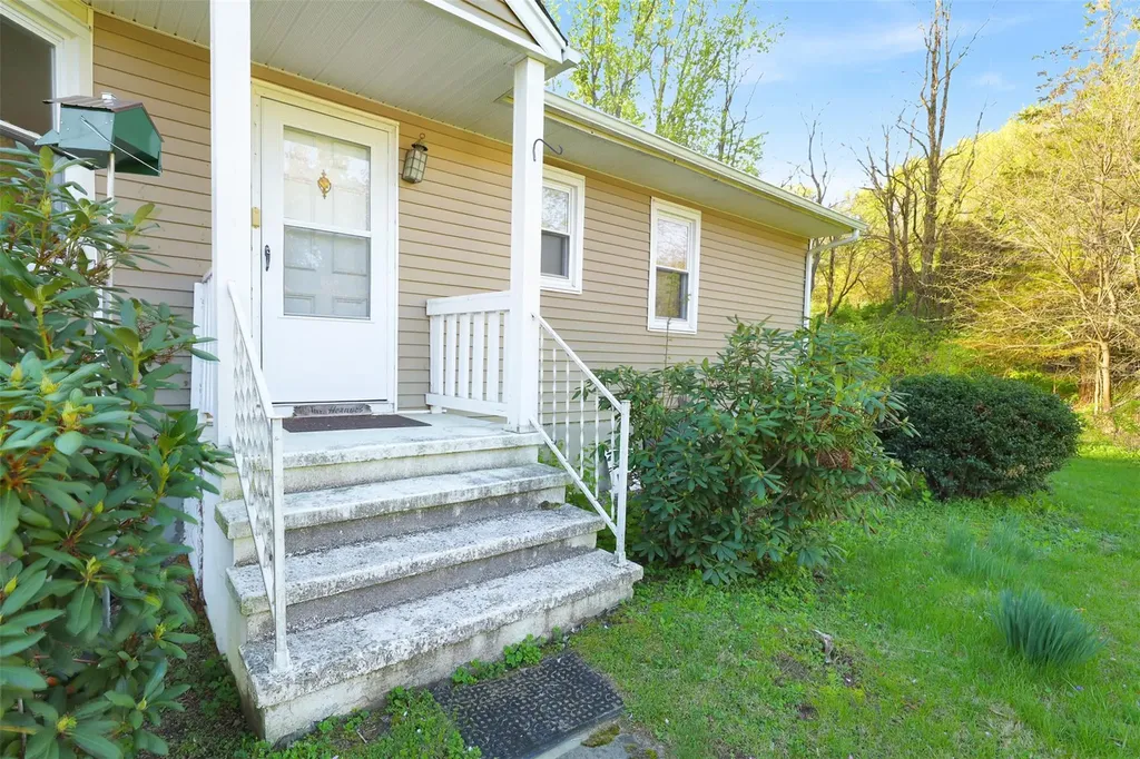 15 Spencer Drive Red Hook NY 12571