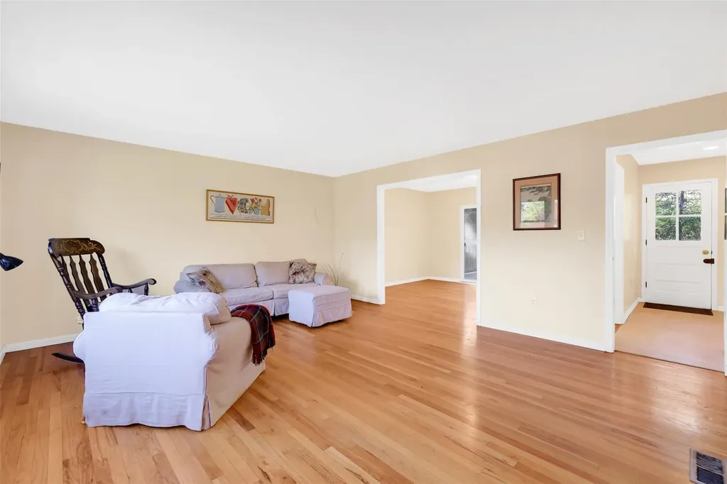 15 Spencer Drive Red Hook NY 12571