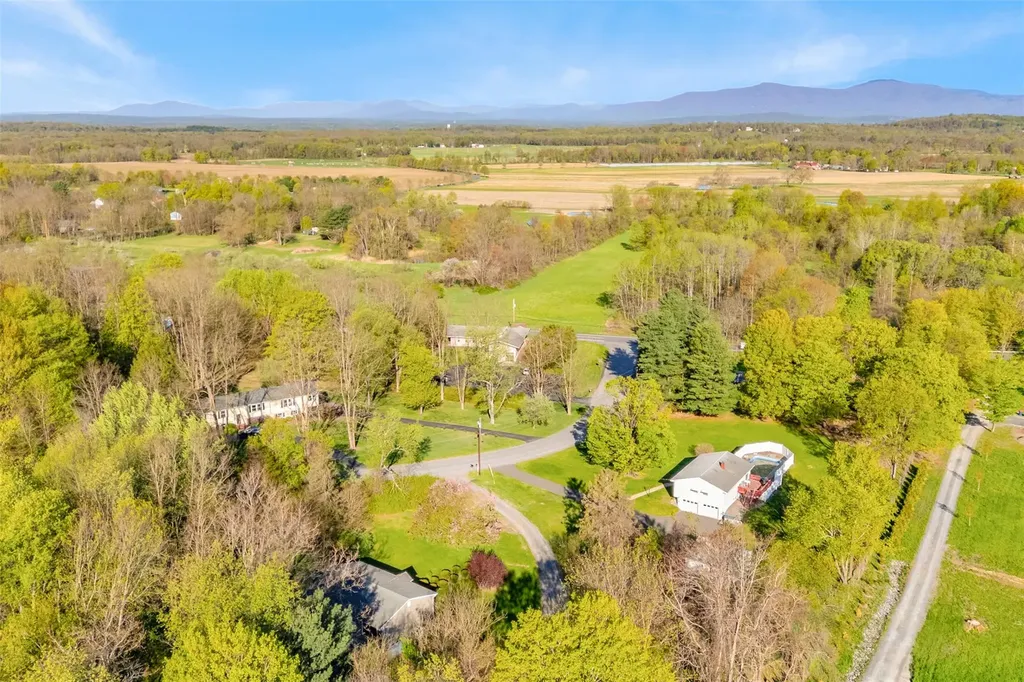 15 Spencer Drive Red Hook NY 12571