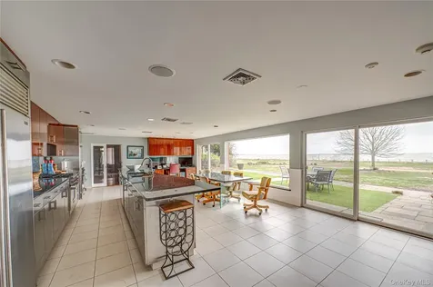 101 West Lane Bay Shore NY 11706