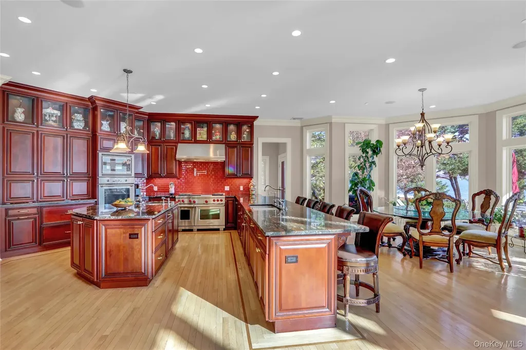 265 Asharoken Avenue Northport NY 11768