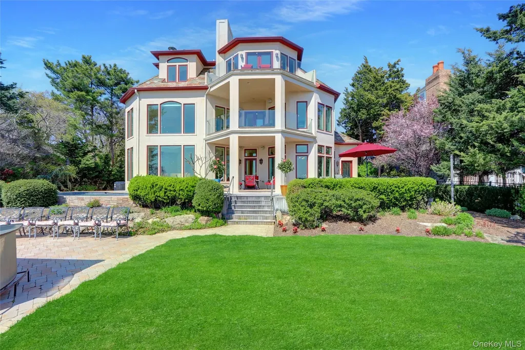265 Asharoken Avenue Northport NY 11768