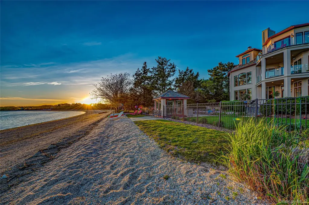 265 Asharoken Avenue Northport NY 11768