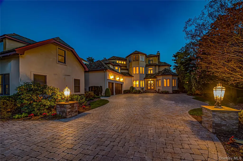 265 Asharoken Avenue Northport NY 11768