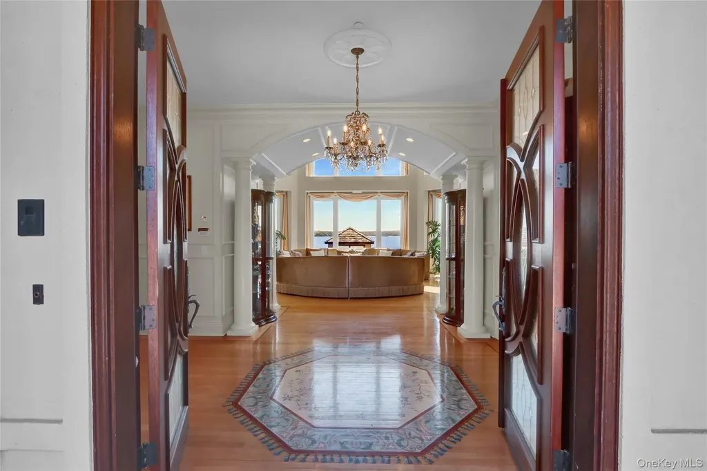 265 Asharoken Avenue Northport NY 11768