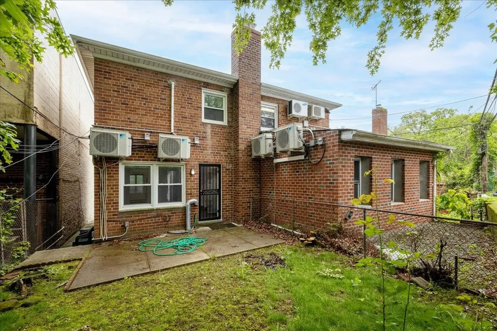 2533 Francis Lewis Boulevard Whitestone NY 11358