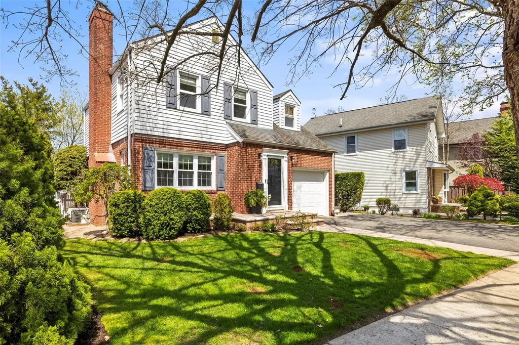 601 Cornwell Avenue Malverne NY 11565