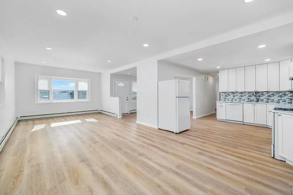 4203 Harriet Road Bethpage NY 11714