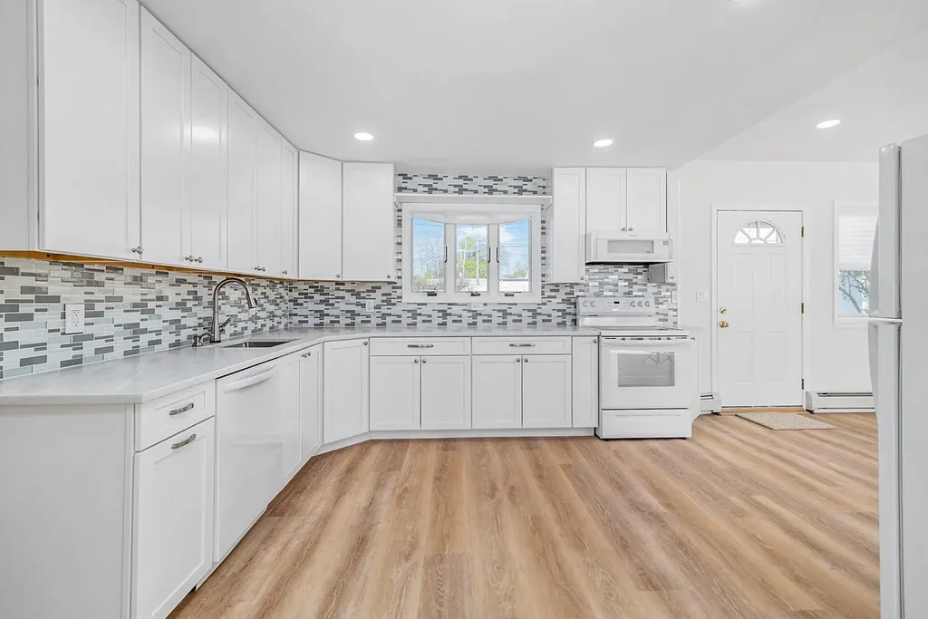 4203 Harriet Road Bethpage NY 11714