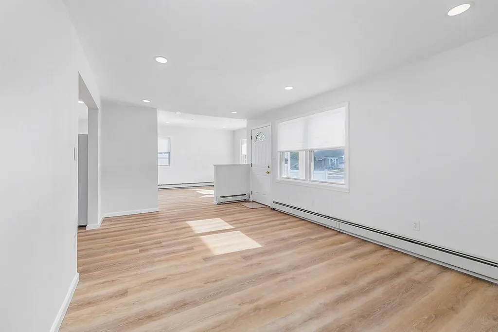 4203 Harriet Road Bethpage NY 11714