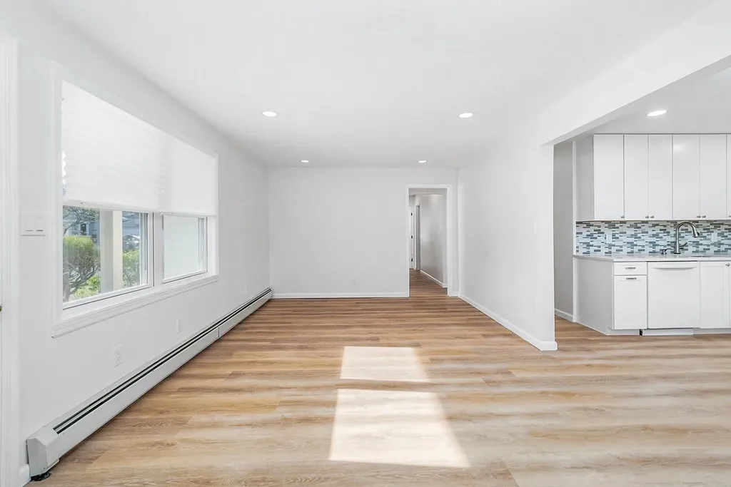 4203 Harriet Road Bethpage NY 11714