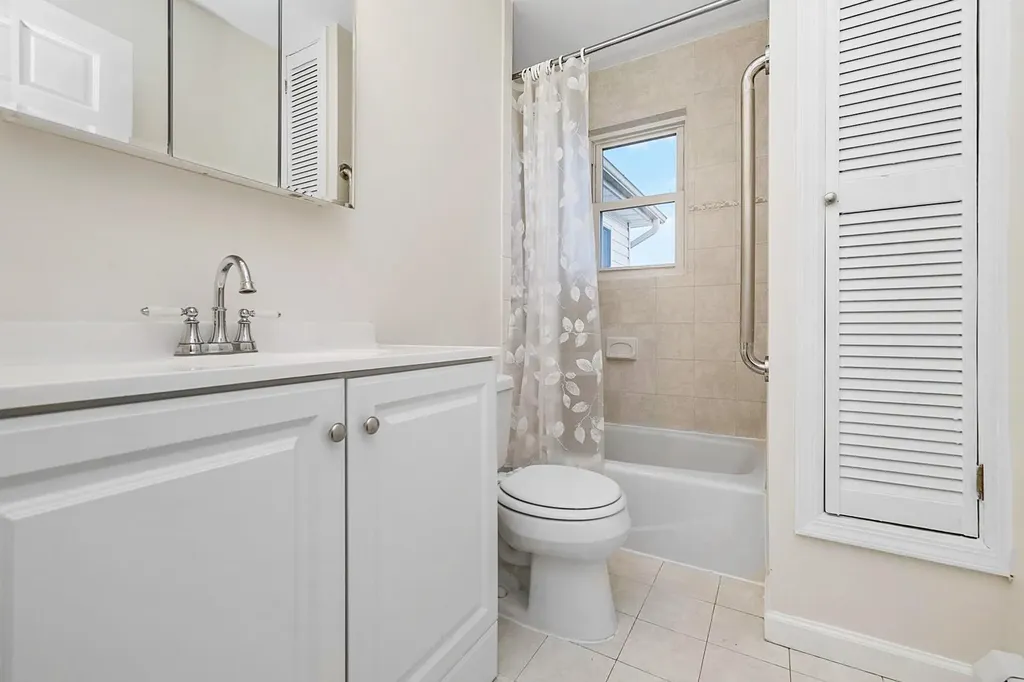 4203 Harriet Road Bethpage NY 11714