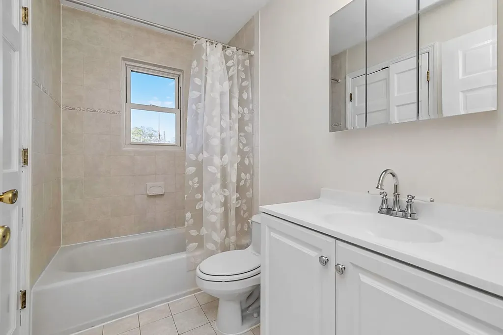 4203 Harriet Road Bethpage NY 11714