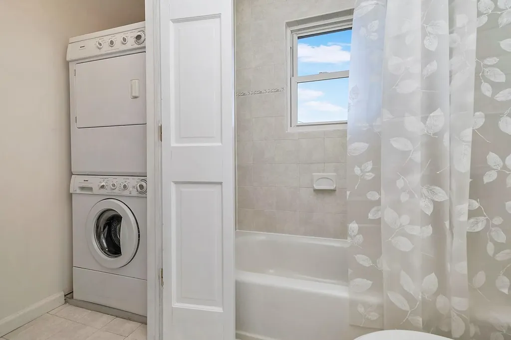 4203 Harriet Road Bethpage NY 11714
