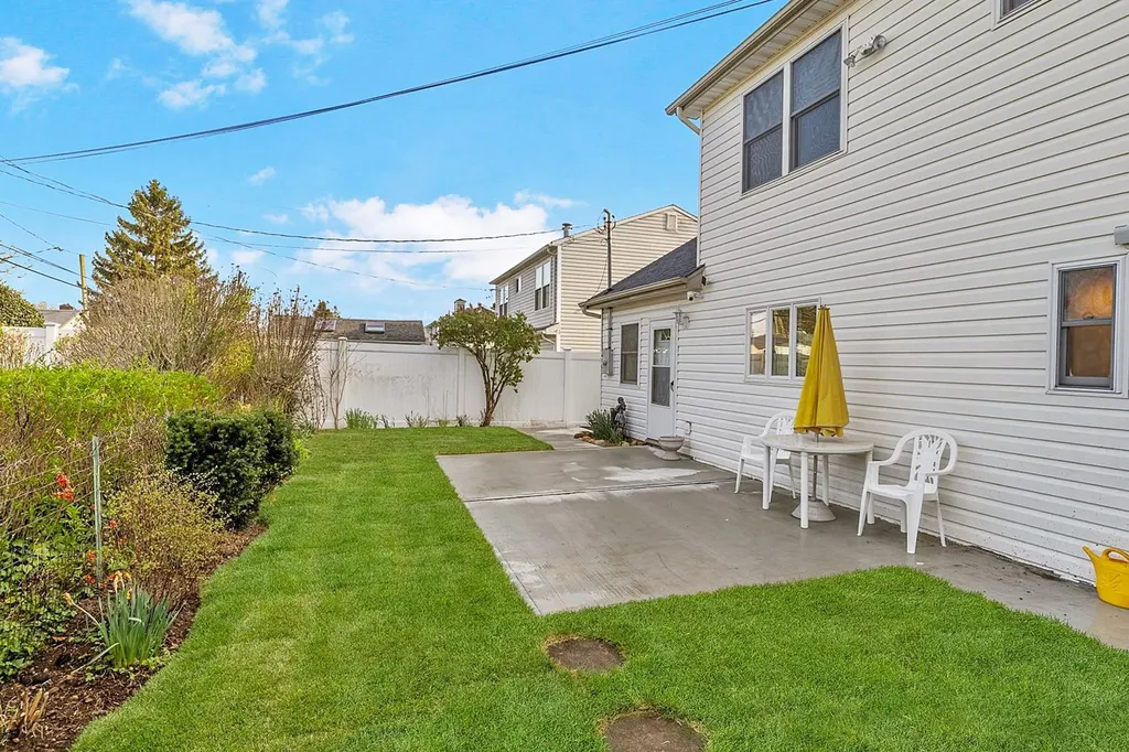 4203 Harriet Road Bethpage NY 11714