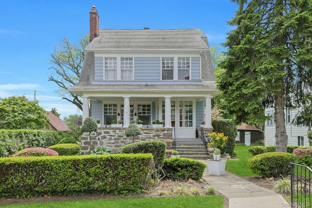 146 Sutton Manor Road New Rochelle NY 10801