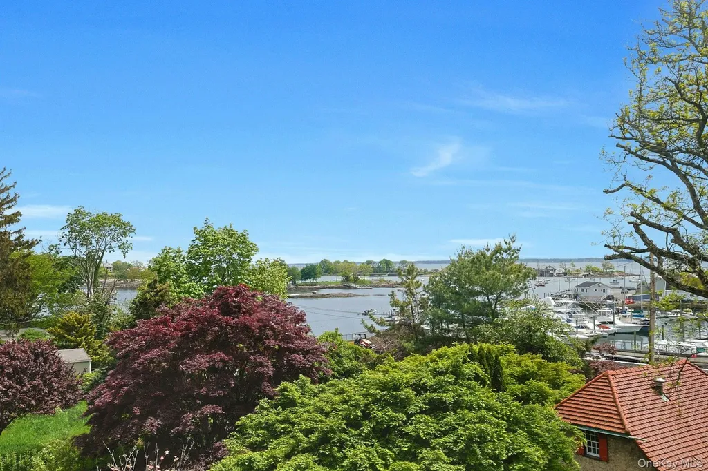 146 Sutton Manor Road New Rochelle NY 10801
