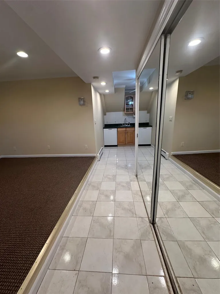 809 Hampshire Road Bay Shore NY 11706