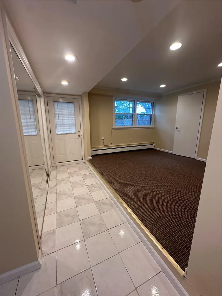 809 Hampshire Road Bay Shore NY 11706