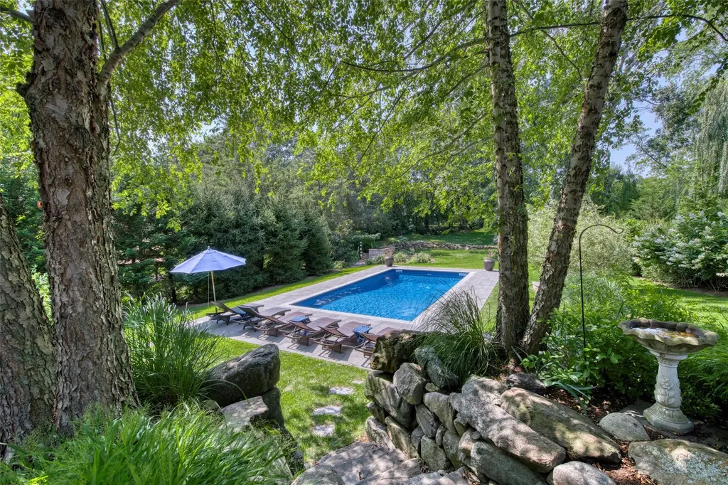 1065 W Mill Road Mattituck NY 11952