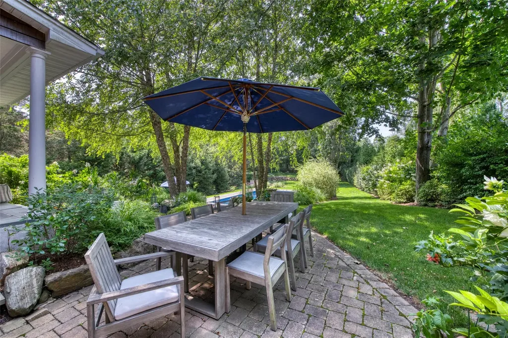 1065 W Mill Road Mattituck NY 11952