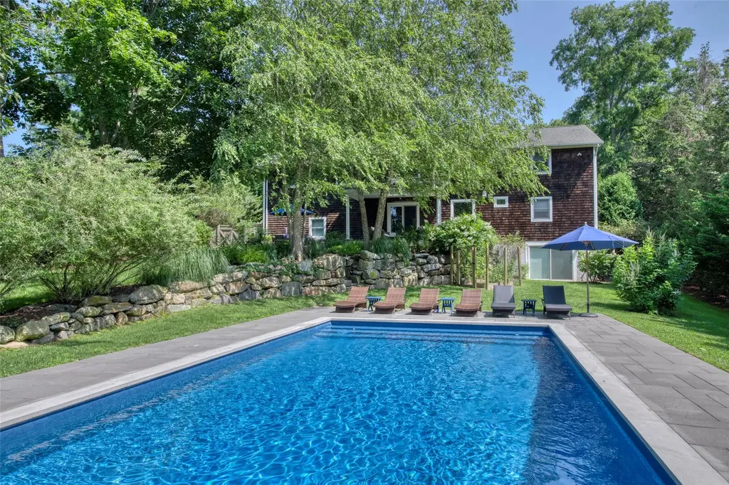 1065 W Mill Road Mattituck NY 11952
