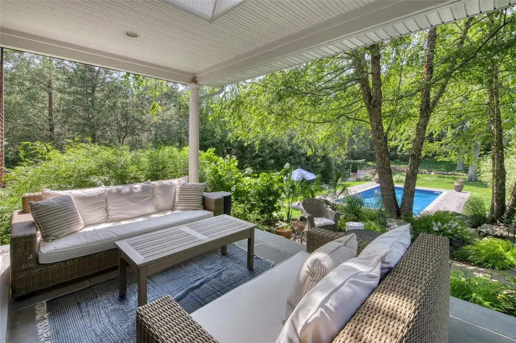 1065 W Mill Road Mattituck NY 11952
